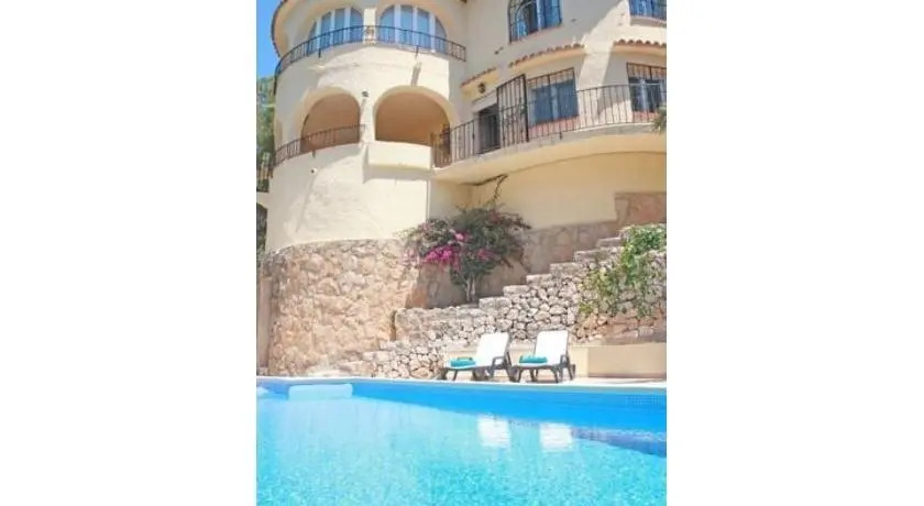 Villa Castillo 2