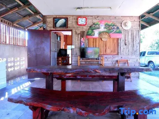 Pernjai Homestay Barn Kum Kron