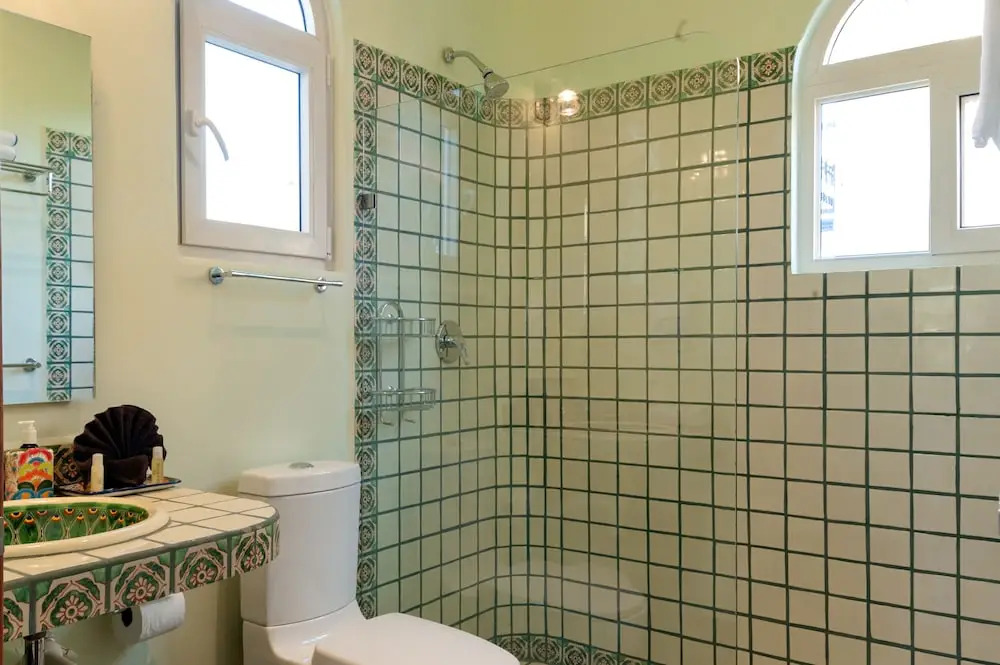 Casa Sonoma - Charming Condos Minutes from Beach & Reef