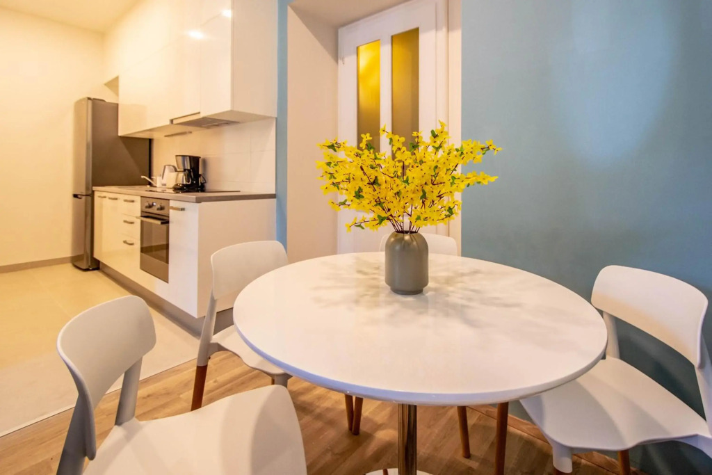 Ruterra Apartments by Cathedral