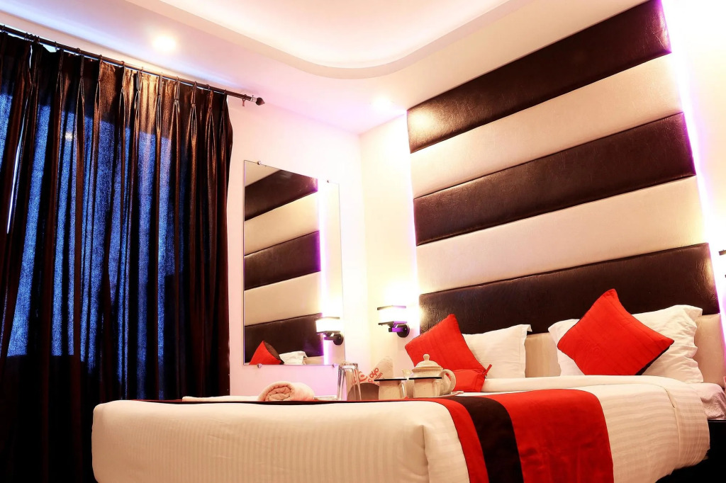 Oyo Rooms Parama Island Em Bypass