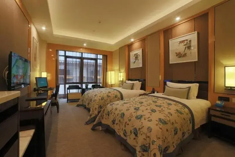 Yun-zen Jinling Lotus Hotel