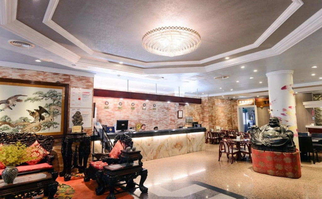 Kiwi Express Hotel MRT Wen Xin (Feng Jia Branch 1)