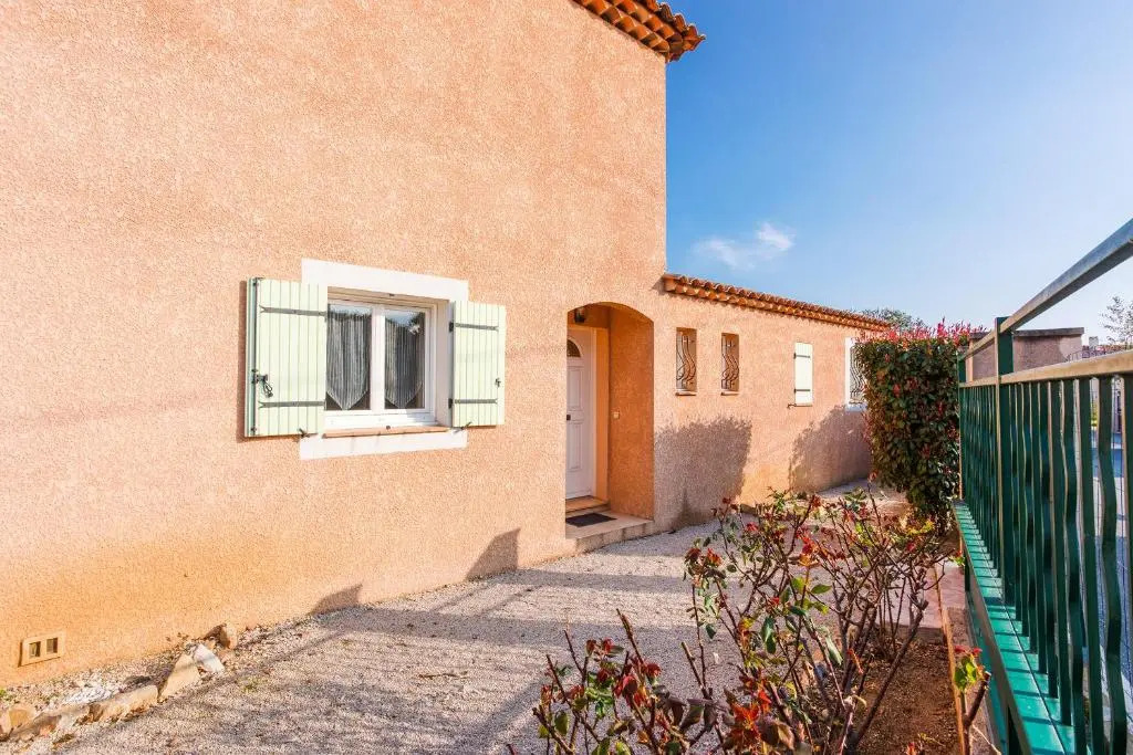 VILLA CLEMENTINIERS VI4266 By Riviera Holiday Home