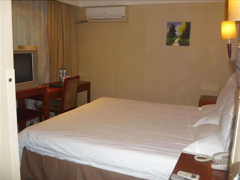 GreenTree Inn Shanghai Jiangpu Business Hotel