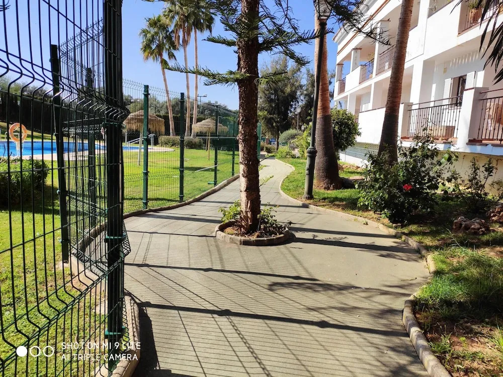 Apartment with One Bedroom in Alhaurín de la Torre, with Wonderful Mountain View, Pool Access And Furnished Balcony - 20 Km From the Beach