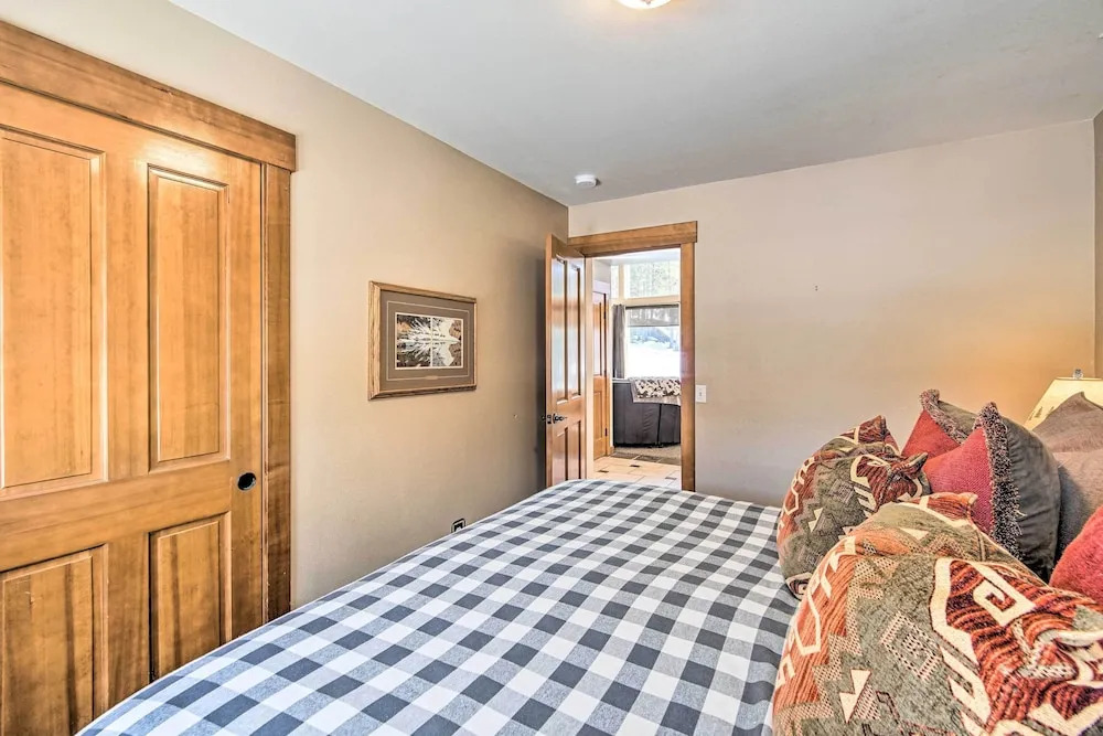 Dog-Friendly Ronald Vacation Rental Cabin