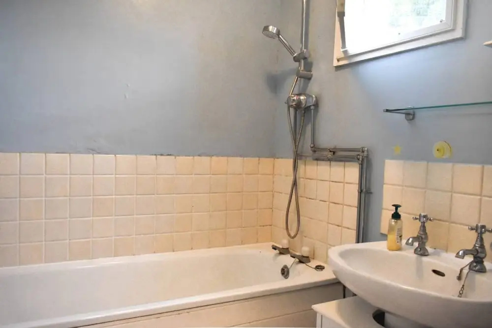 Bright and Spacious 1 Bedroom Apartment