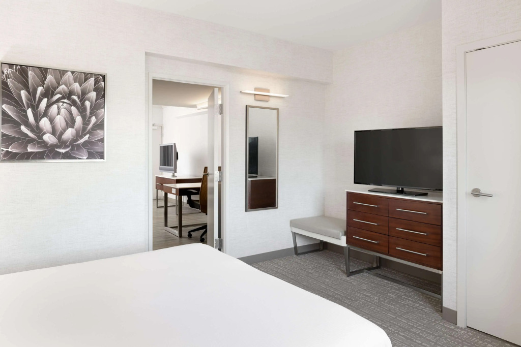 DoubleTree Suites by Hilton Phoenix