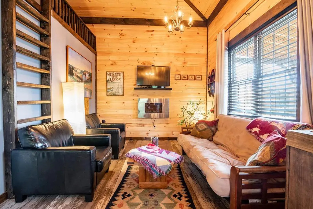 Downhill Lodge Condominium