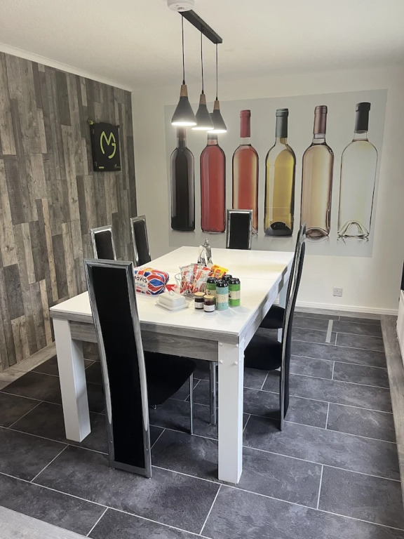 Blaydonburn - Sleeps 6 - Parking - Garden