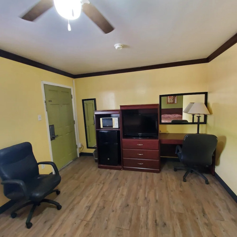 Vanguard Motel