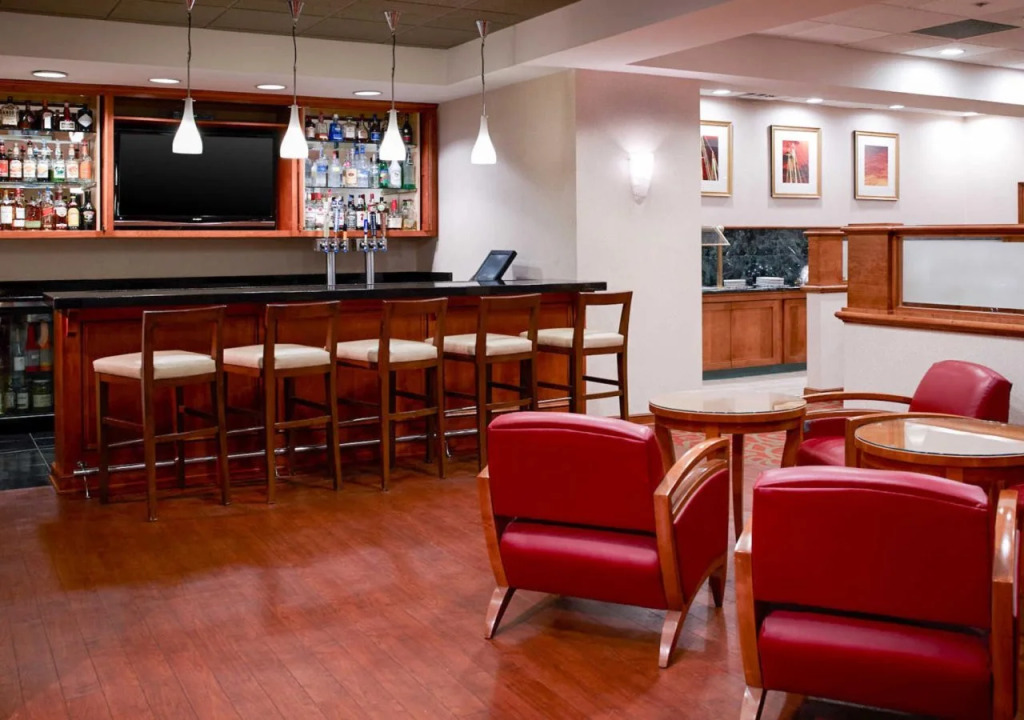 Clarion Hotel Portland Airport ME