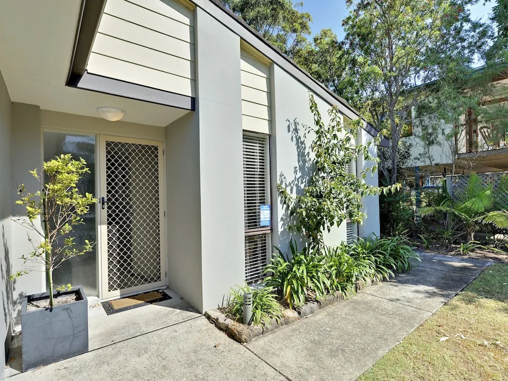 Beach House, 5 Gretel Close