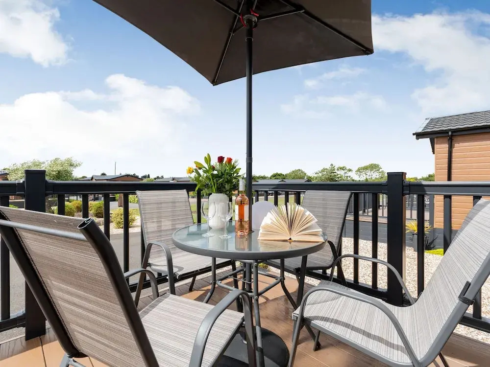 The Cotswold Holiday Lodge