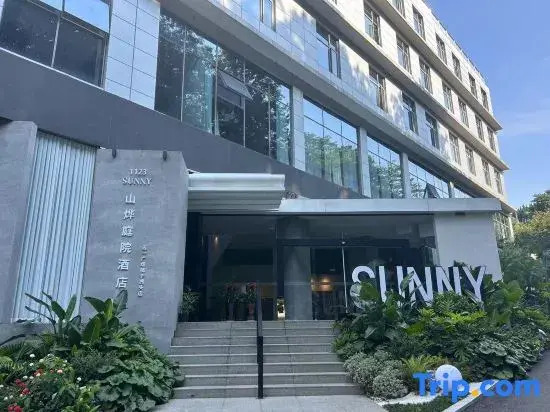 SUNNY Hotel