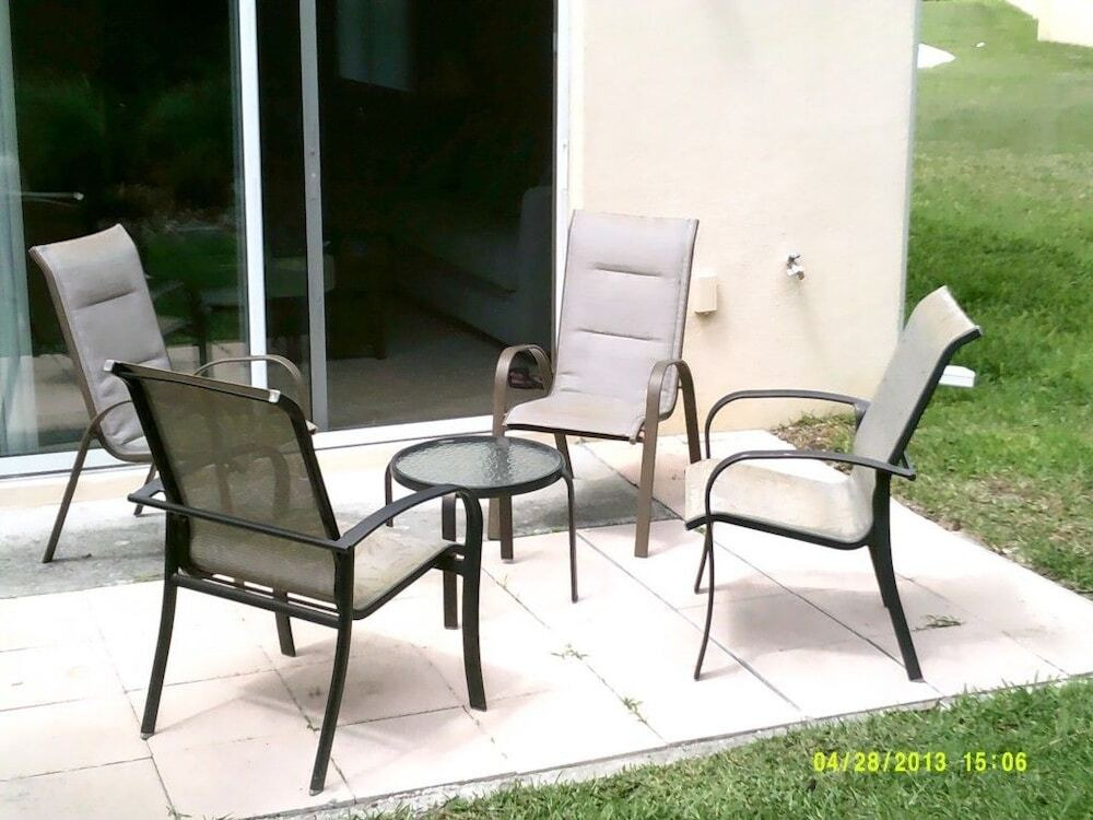 3 Br Compass Bay Sleeps 8 - Fld 3271