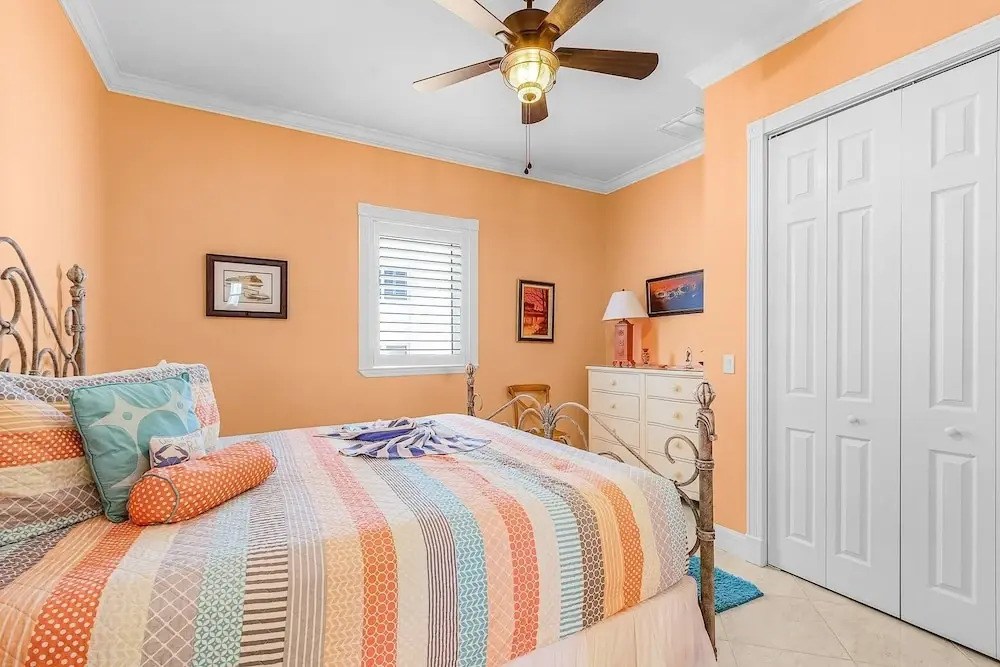 ~island Girl~ Immaculate Gulf Front Duplex 5 Bedroom Home by RedAwning