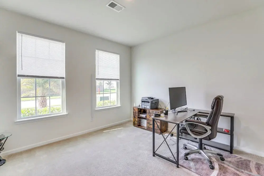 Pet-friendly Ladson Home: 23 Mi to Charleston!