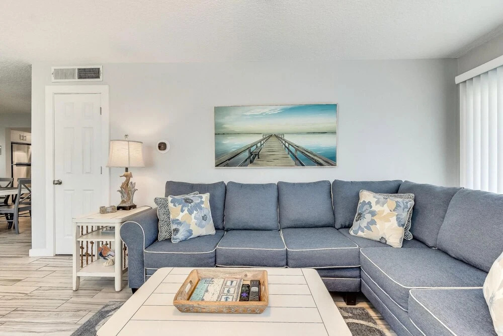 Quail Hollow A8-2d Renovated First Floor 2 Bedroom