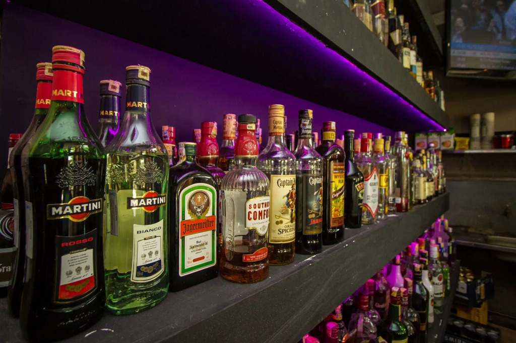 Balis Best Bar and Resort