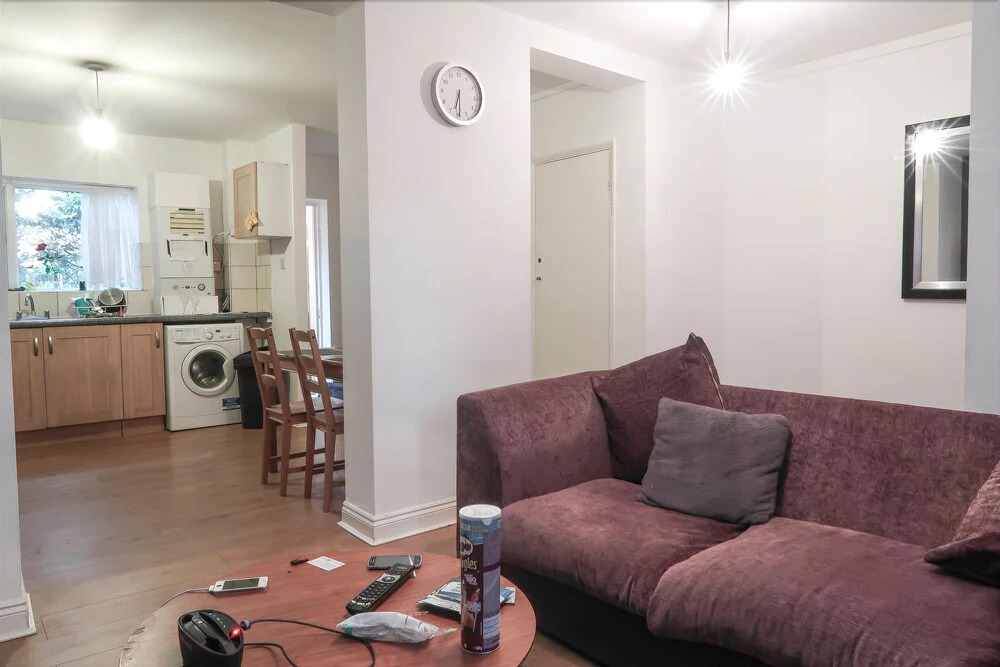 Bazely Street - Deluxe Double Room