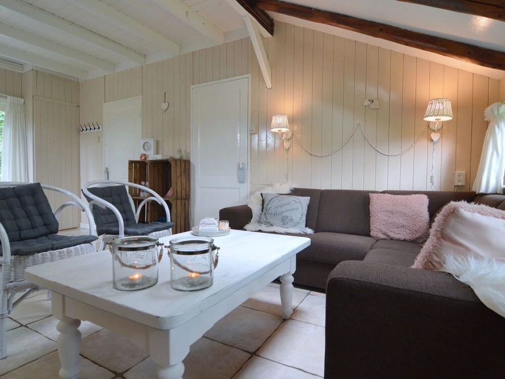 Charming Holiday Home in Hellendoorn Amidst the Forest