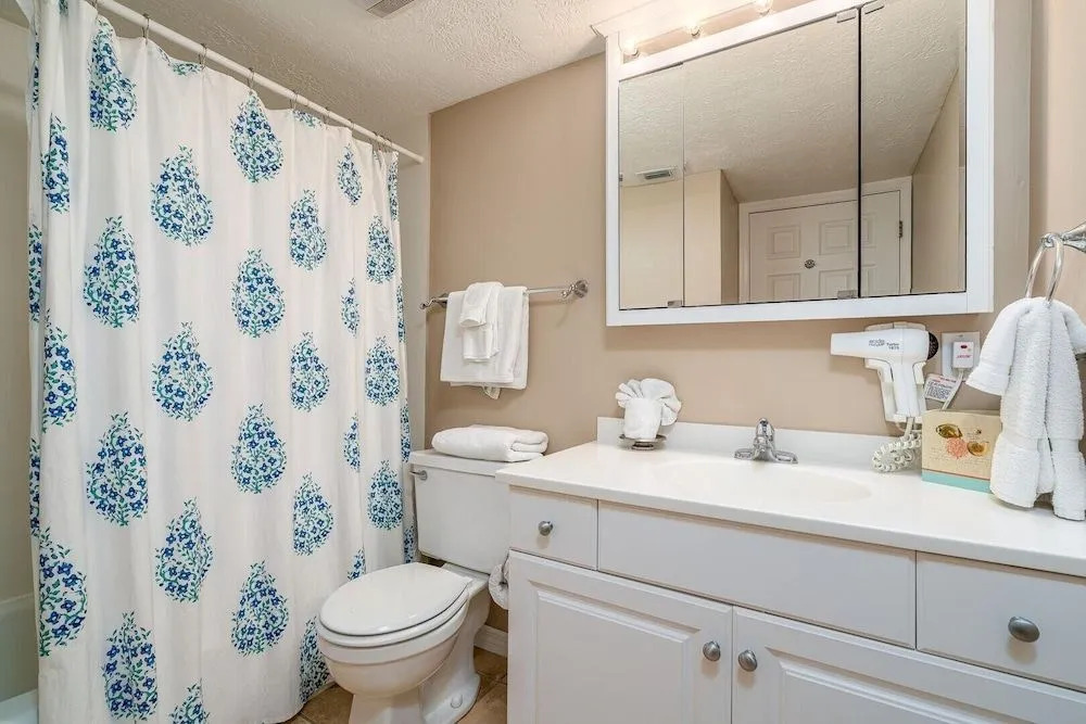 Bay to Beach C1 by Coastal Vacation Properties
