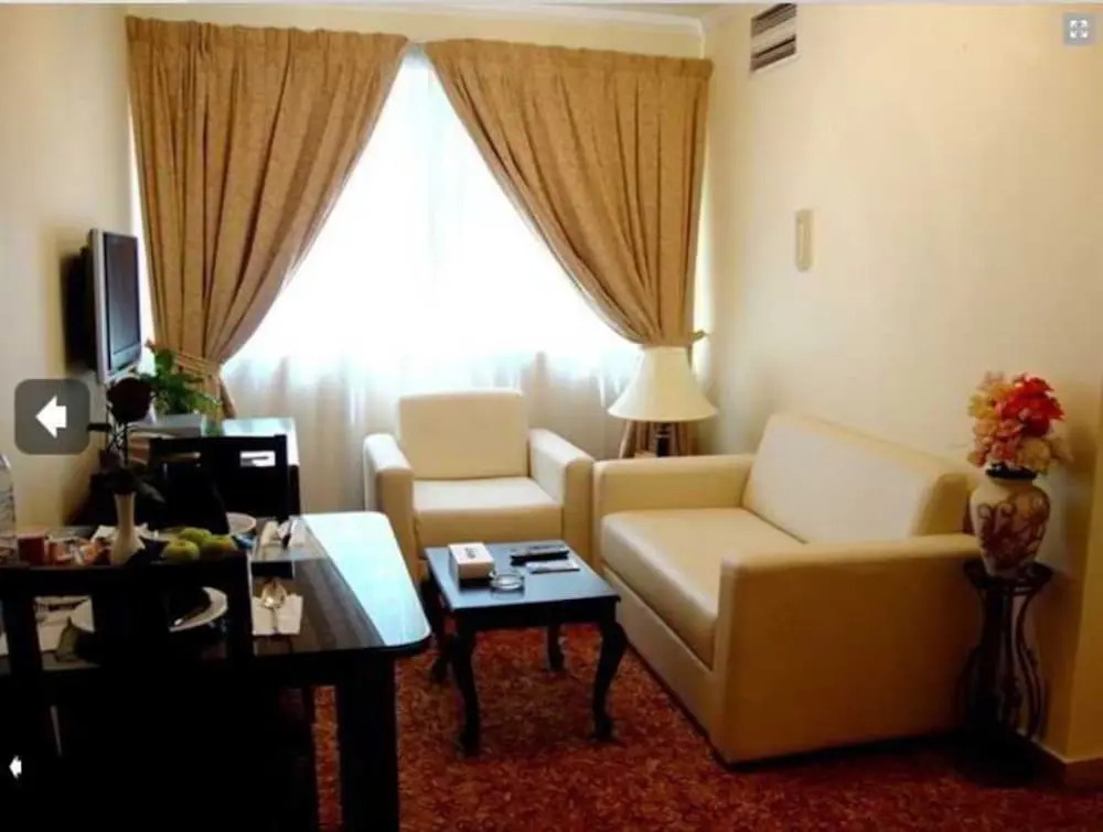 Al Muraqabat Plaza Hotel Apartments