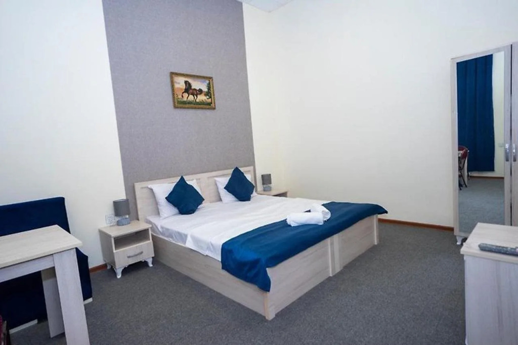 Tarqovi Hotel