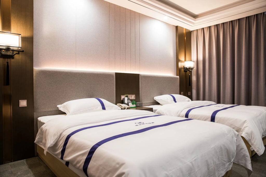 Guiyang Jialan Selected Hotel