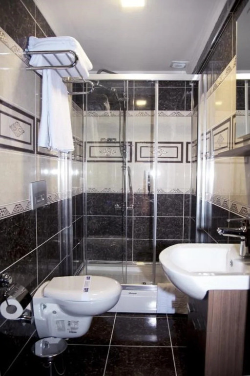 Golden Pen Hotel