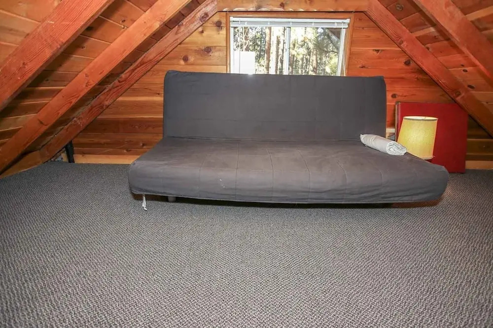 Ohana Lodge - Cozy Newly Remodeled one Bedroom Plus Loft, Cozy Fireplace. Walk to Shuttle! 1 Home