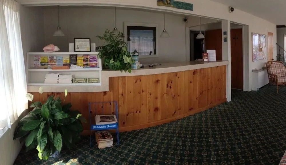 Gold Crest Motel