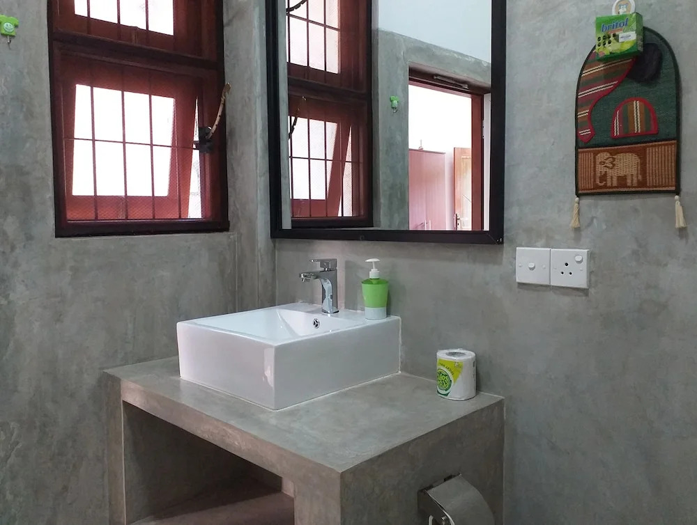 Green Wood Villa Negombo