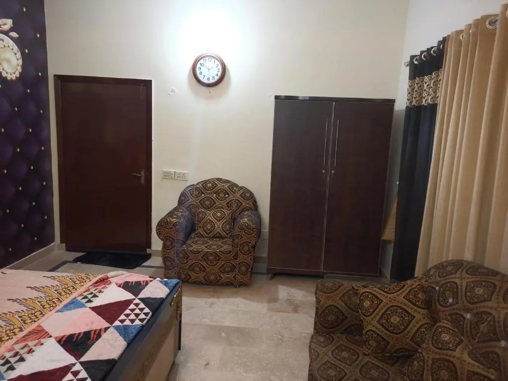 3 Bedrooms Luxury House at Prime Location
