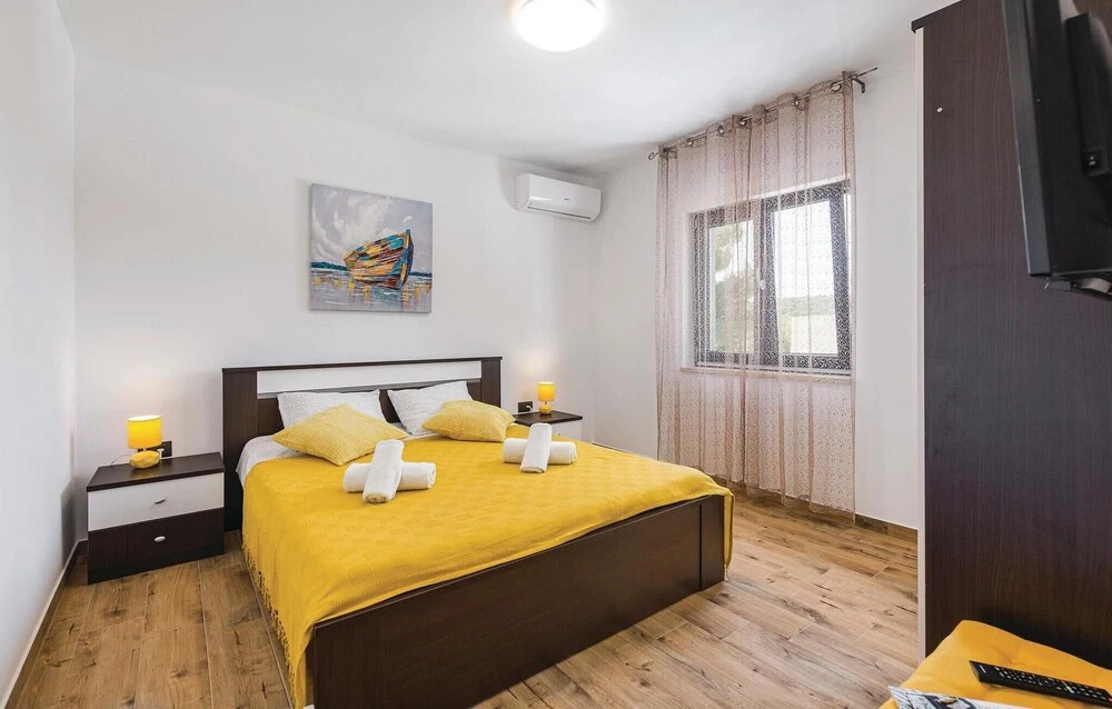 Awesome Home in Banjole With Outdoor Swimming Pool, Wifi and 3 Bedrooms