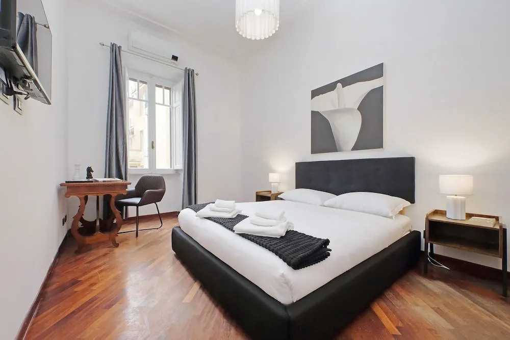 Giuliana Giant Apartment