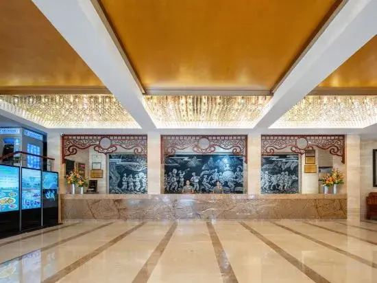 Phoenix Mingyun International Hotel (Phoenix Ancient City Branch)