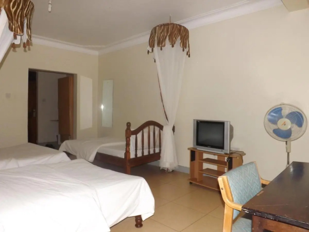 Central Inn Hotel Entebbe