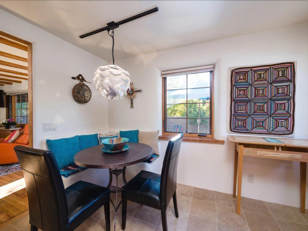 Casa Contenta - Charming East Side Family Home With Hot Tub, Walk to Canyon Rd