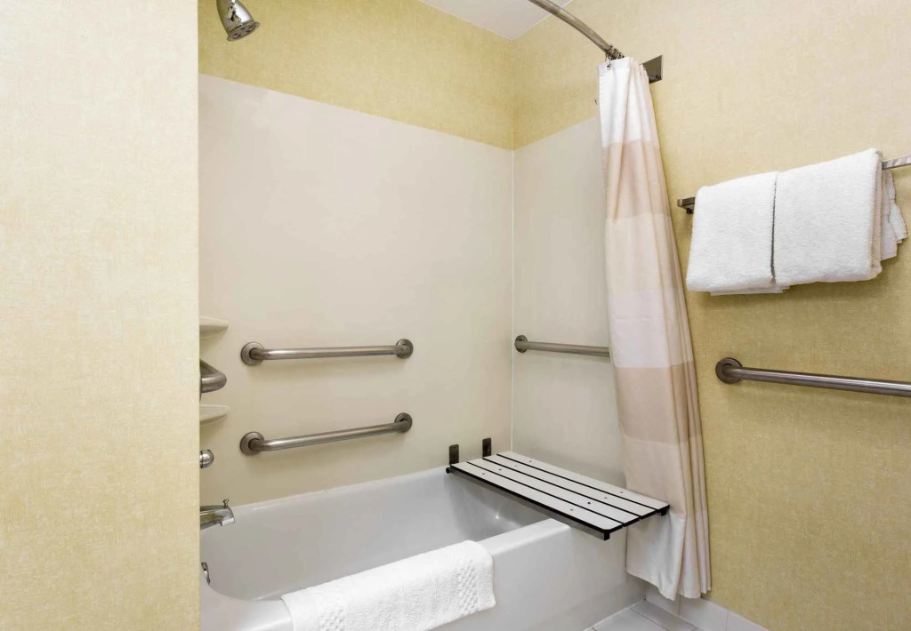 Bridgeway Suites Houston Iah North
