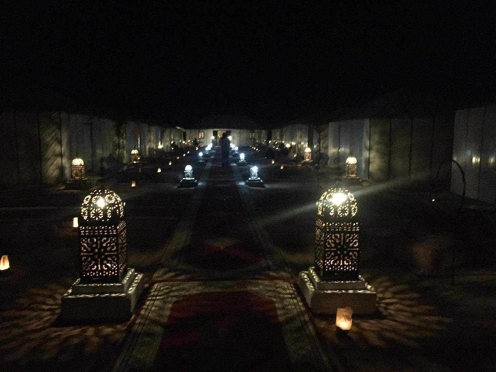 luxury camp jumeirah resort