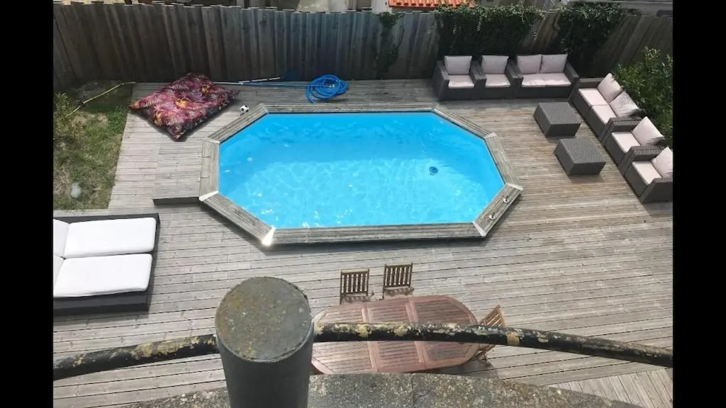 Villa élégante à Biscarrosse avec piscine privée