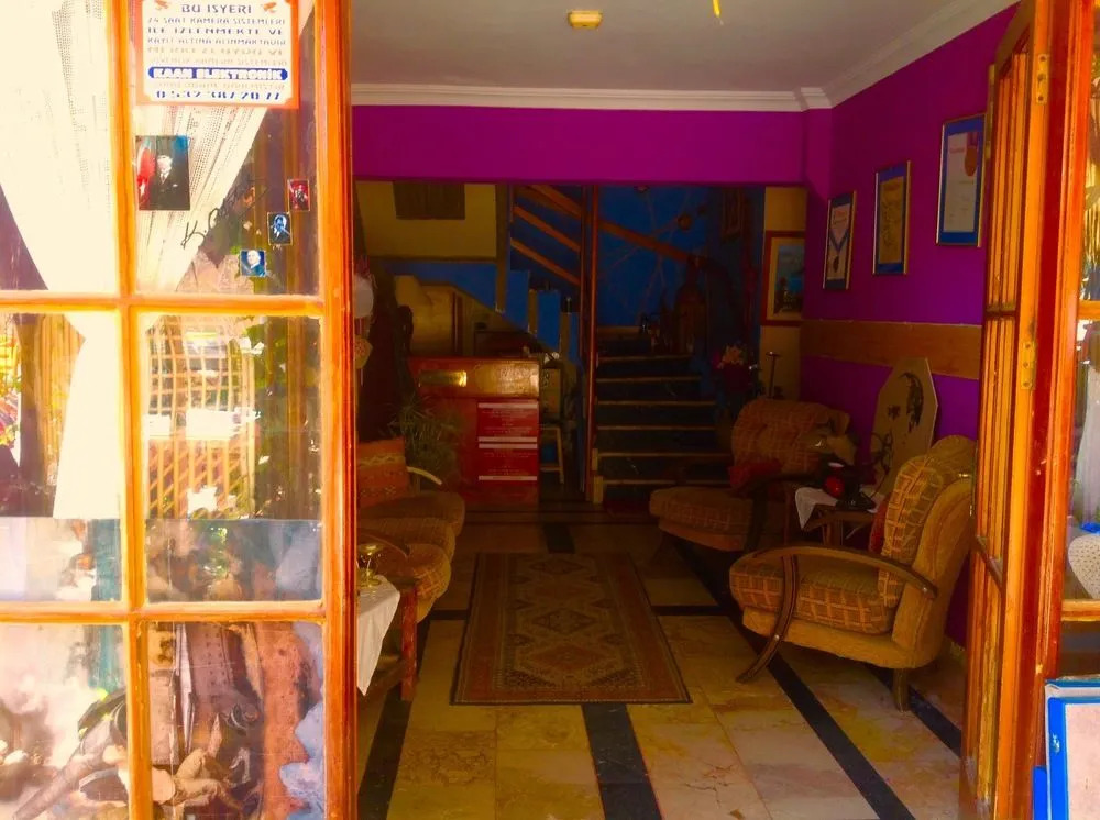 Tuana Hotel