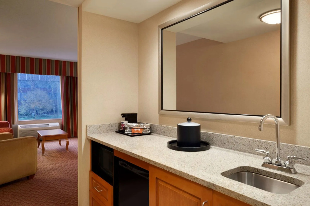 Hampton Inn & Suites East Hartford