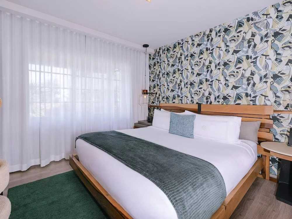Small Luxury Hotels of the World - Lennox Miami Beach