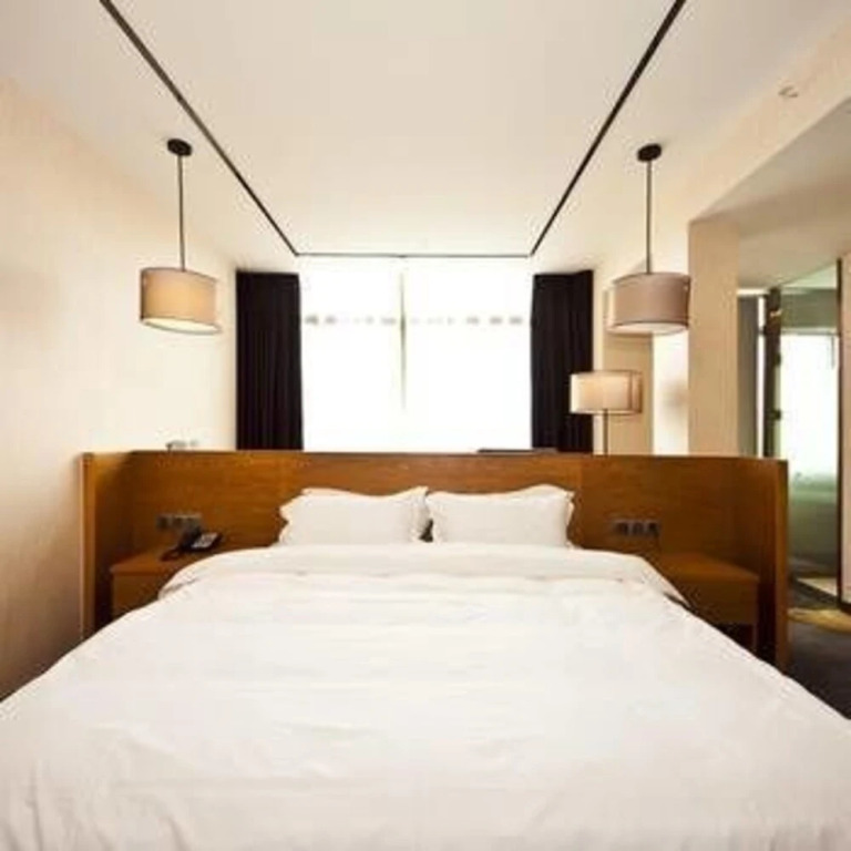 Hupan Yuejing Hotel (Fuzhou Jinshan Nongda)