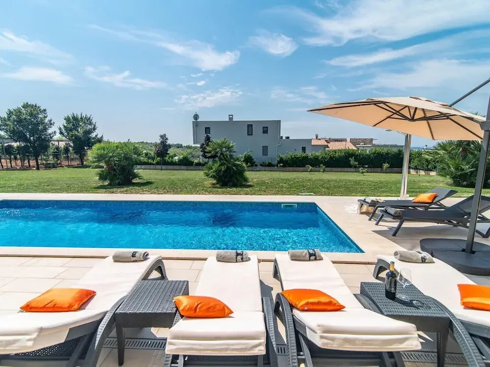 Luxury Villa With Pool and sea View
