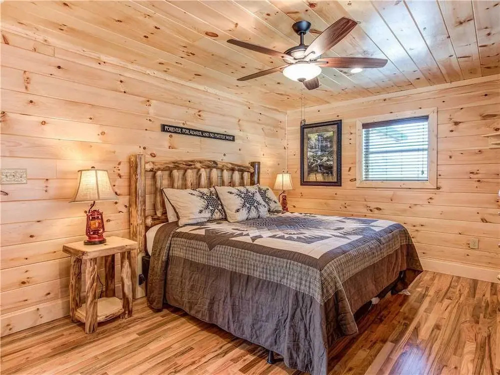 Smoky Mountain Dream - Five Bedroom Cabin